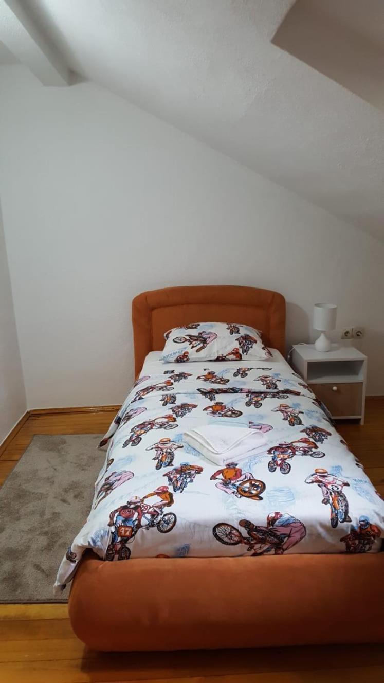 Apartman "Em" Bihac Exterior photo